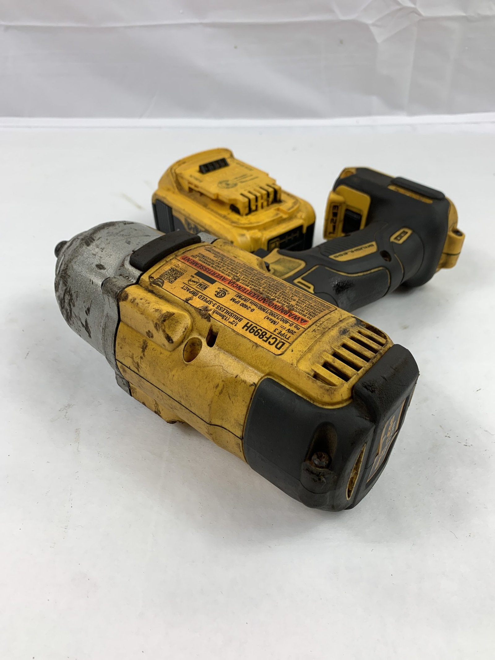 Dewalt - DCF899M1 - Image 6