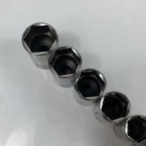 Snap On 211FSSY 11 pc 3/8" Drive 6-Point SAE Flank Drive Semi-Deep Socket Set,1/4-7/8"