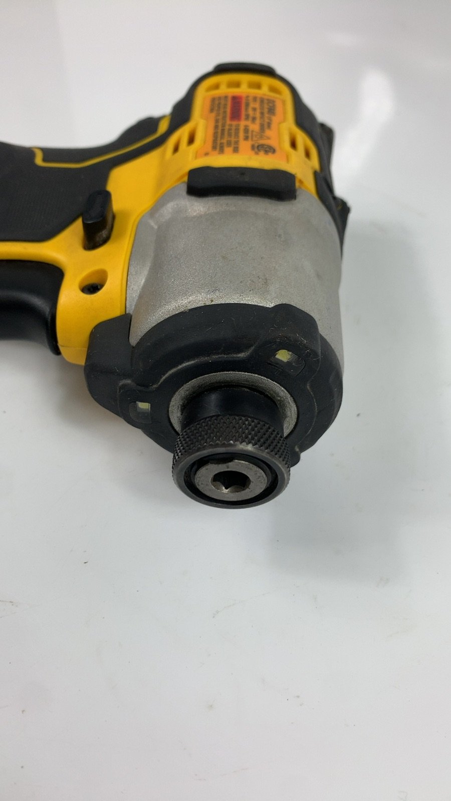 DeWalt - DCF840 - Image 7